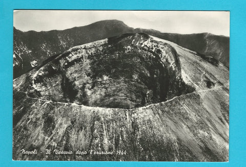 AK Napoli - Il Vesuvio dopo l'eruzione 1944.