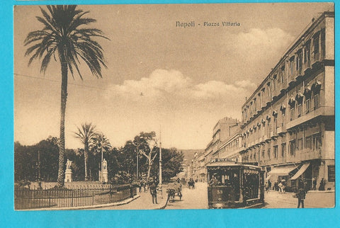 AK Napoli - Piazza Vittoria.