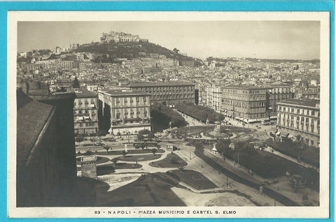 AK Napoli - Piazza Municipio e Castel S. Elmo.