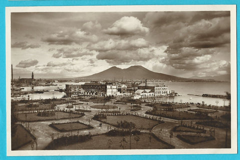 AK Napoli - Giardini della Litoranea e il Porto.