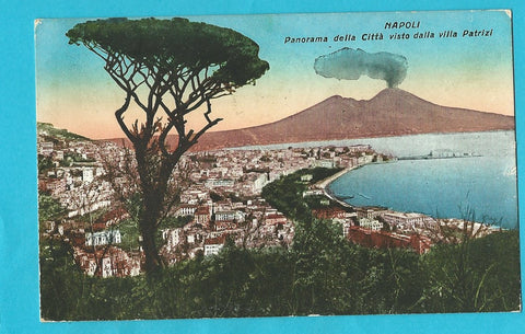 AK Napoli. Panorama della Citta visto dalla villa Patrizi.