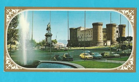 AK Napoli. Piazza Municipio e Maschio Angioino.