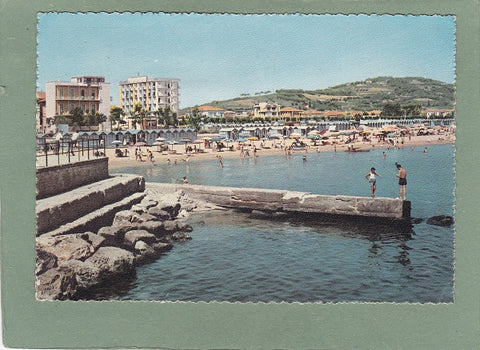 AK Pesaro. Panorama della Spiaggia.