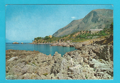 AK Maratea. Punta Santavenere von la Torre cinquecentesca e il nuovissimo Santavenere Hotel.