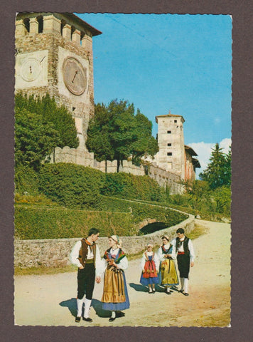 AK Castello di Colloredo di Montalbano e costumi Friulani.