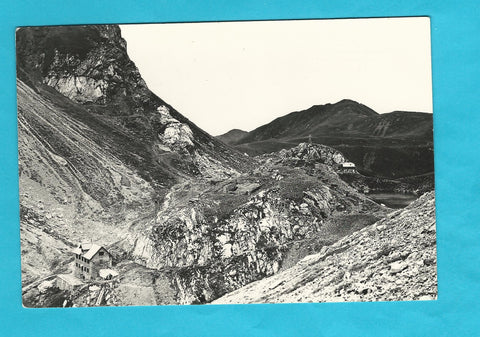 AK Carnia. Forni Avoltri. Veduta generale del Rifugio Lambertenghi Romanin. Lago Volaia e Rifugio Austriaco.