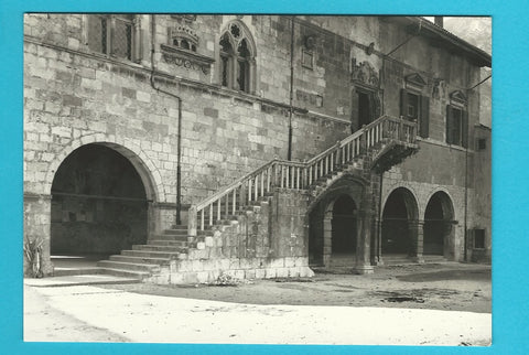 AK Venzone - Il Municipio Particolare della scala.