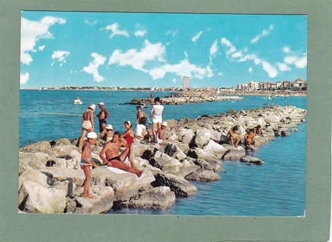 AK Viserba. Le scogliere.