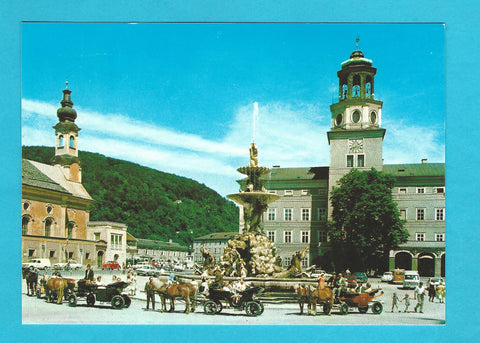 AK Salzburg. Glockenspiel, Residenz mit Residenz-Brunnen, Fiaker.
