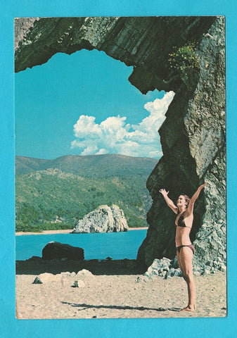 AK Marina di Camerota. Spiaggia del Mingardo vista dall'arco naturale di Palinuro.