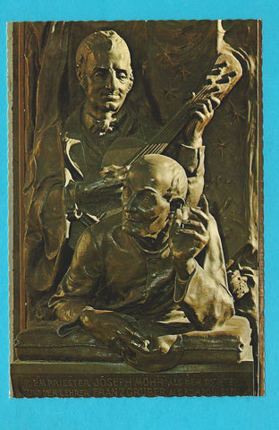 AK Pfarrkirche Oberndorf. Joseph Mohr und Franz Xaver Gruber Bronzedenkmal von Joseph Mühlbacher.