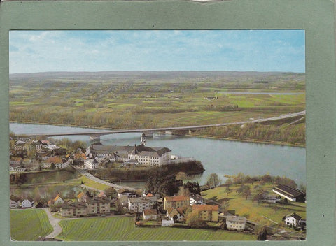 AK Suben am Inn mit Autobahnbrücke über dem Innstausee.