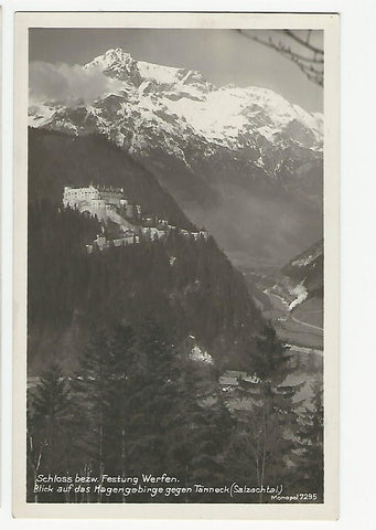 AK Schloss bezw. Festung Werfen. Blick auf das Hagengebirge gegen Tänneck. (Salzachtal)