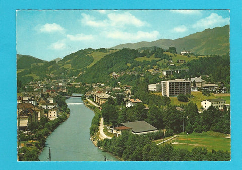 AK Schwarzach im Pongau mit Sportzentrum.