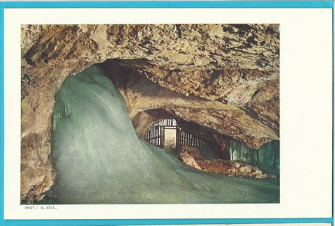 AK Eisriesenwelt im Tennengebirge. Eissee gegen Höhleneingang.
