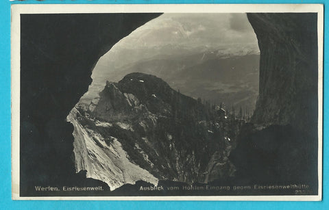 AK Werfen. Eisriesenwelt. Ausblick vom Höhlen-Eingang gegen Eisriesenwelthütte. (1928)
