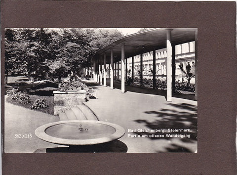 AK Bad Gleichenberg. Partie am offenen Wandelgang.