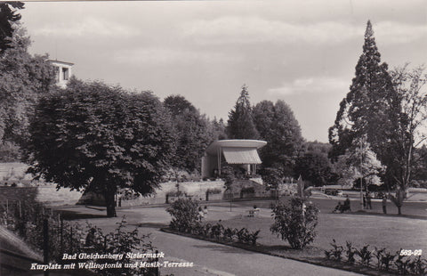 AK Bad Gleichenberg. Kurplatz mit Wellingtonia und Musik-Terrasse.