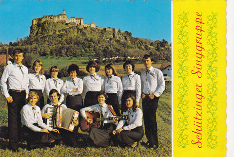 Werbe-AK Riegersburg mit Schützinger Singgruppe. Kontaktadresse Maria Maitz, Feldbach.