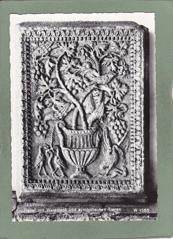AK Teurnia. Relief mit Weinstock und symbolischen Tieren.