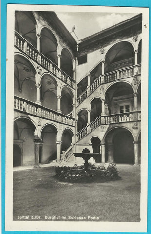AK Spittal a. Dr. Burghof im Schlosse Portia. (1930)