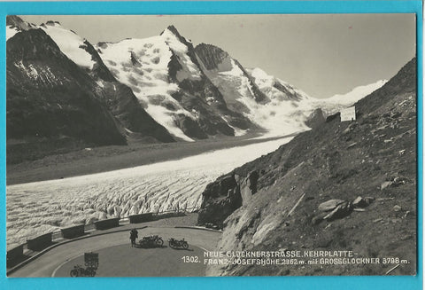 AK Neue Glocknerstrasse. Kehrplatte - Franz Josefshöhe mit Grossglockner.