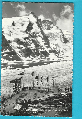 AK Grossglockner Hochalpenstrasse Parkplatz Freiwandeck mit Pasterze und Grossglockner.