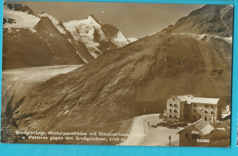AK Grossglockner Hochalpenstrasse mit Glocknerhaus u. Pasterze gegen den Großglockner.