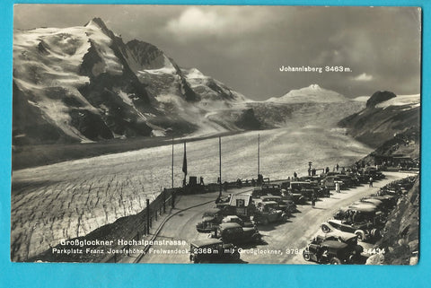 AK Großglockner Hochalpenstrasse. Parkplatz Franz Josefshöhe, Freiwandeck mit Grossglockner.