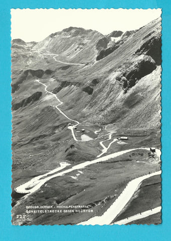 AK Grossglockner Hochalpenstrasse. Scheitelstrecke gegen Hochtor.