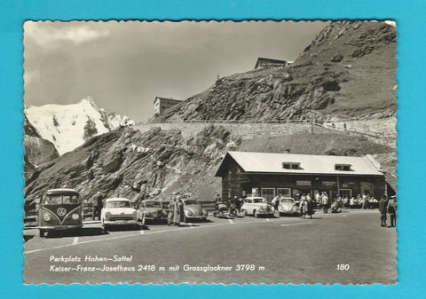 AK Parkplatz Hohensattel. Kaiser Franz Josefhaus mit Grossglockner.
