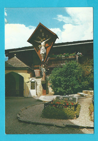 AK Heiligenblut. Friedhofsmotiv am Kircheneingang.