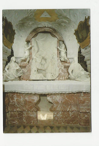 AK Dom zu Gurk. Salvatorianerkolleg. Krypta: Grabaltar der hl. Hemma mit Figurengruppe von Antonio Corradini. (1720/21)