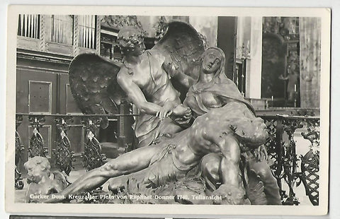 AK Gurker Dom. Kreuzaltar Pieta von Raphael Donner. Teilansicht.