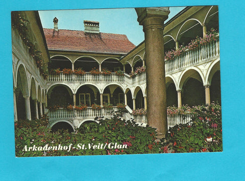 AK St. Veit an der Glan. Arkadenhof im Rathaus.