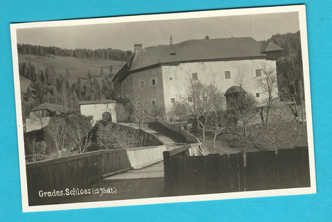 AK Grades Schloss.