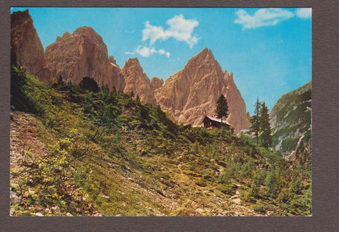 AK Tarvisio - Rifugio Pellarini ai piedi del Jof Fuart.