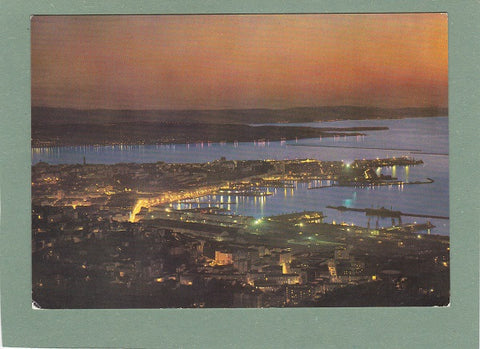 AK Trieste. Panorama notturno.