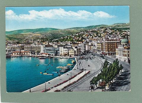 AK Trieste. La riva.