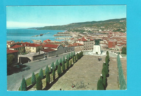 AK Trieste. Panorama dal Colle di S. Giusto.