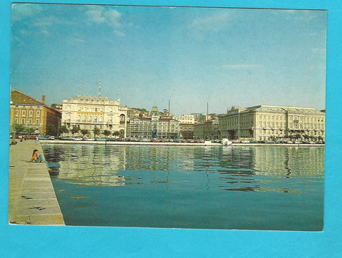 AK Trieste. Piazza Unita' D'Italia.