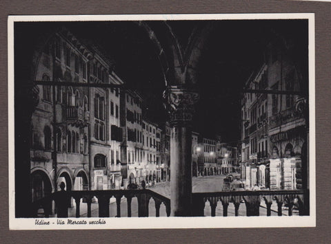 AK Udine - Via Mercato vecchio. (um1957)