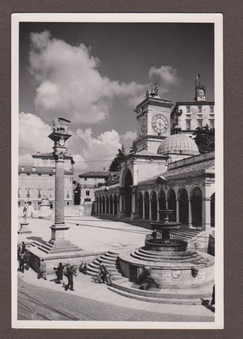 AK Udine - Piazza Contarena. Fontana di Giovanni da Udine e Loggia S. Giovanni.