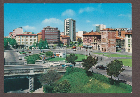 AK Udine. Piazza G. D'Annunzio.