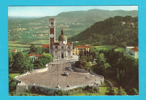 AK Vicenza. Monte Berico. Veduta aerea. Basilica e Piazzale della Vittoria.
