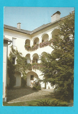 AK Museum der Stadt Villach. Arkadenhof des Museums.