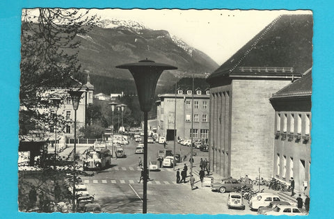 AK Villach. Bahnhofplatz mit Villacheralpe.