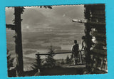 AK Mittagskogelhütte mit Blick zum Faakersee.