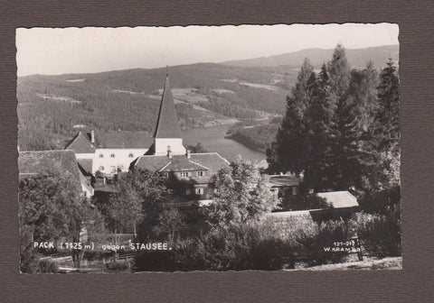 AK Pack gegen Stausee. (um1958)