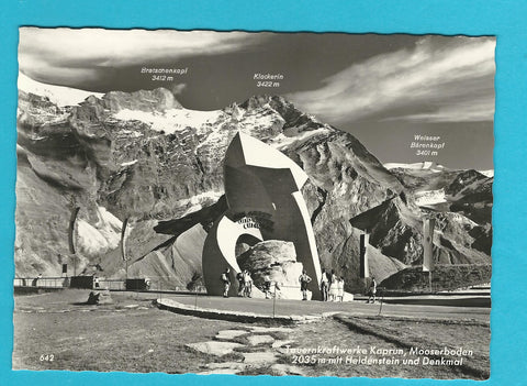 AK Tauernkraftwerke Kaprun. Mooserboden mit Heidenstein und Denkmal.